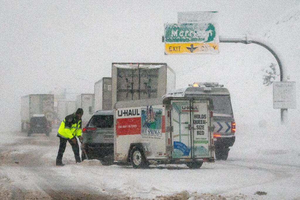 WINTER-SNOW-STORM-INTERSTATE-70-CLOSED-240314