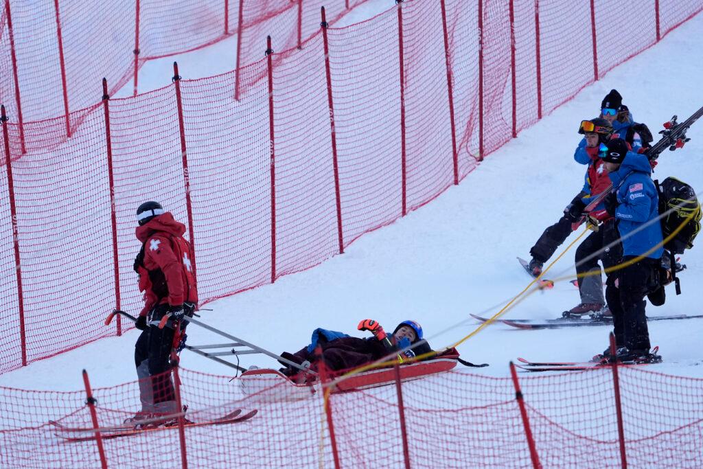 Mikaela Shiffrin crashes at Alpine Skiing World Cup